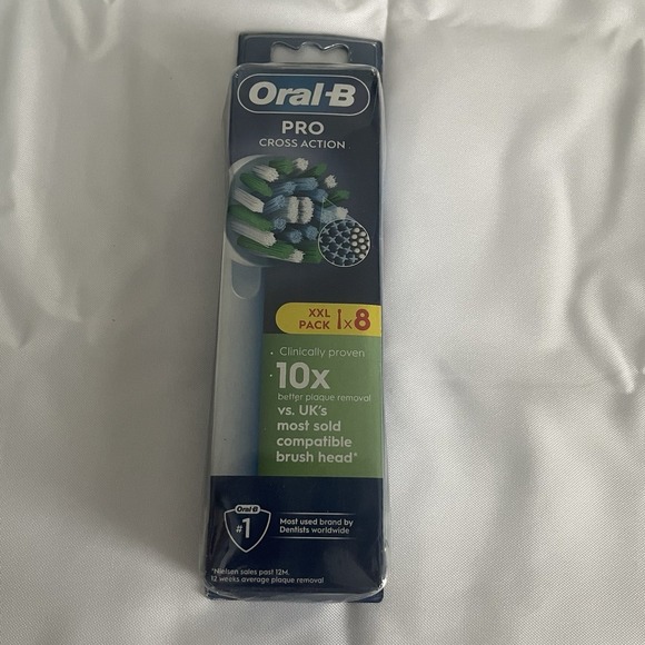 NEW Oral-B Pro Cross Action Replacement Brush Heads White 8 XXL Pack Toothbrush - Picture 1 of 6